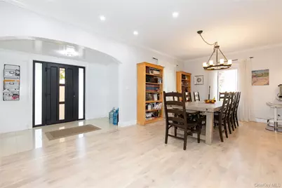 367 Summit Avenue, Cedarhurst, NY 11516 - Photo 5
