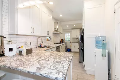 367 Summit Avenue, Cedarhurst, NY 11516 - Photo 13