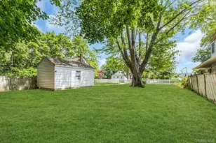 96 Washington Dr, Mastic Beach, NY 11951 - Photo 21