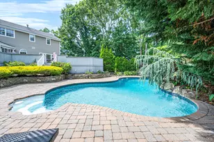 20 Hancock Ct, South Setauket, NY 11720 - Photo 9