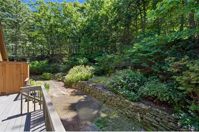 73 Glen Road, Calverton, NY 11933 - Photo 23