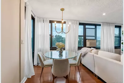 10-24 166 St. Street #7C, Whitestone, NY 11357 - Photo 3