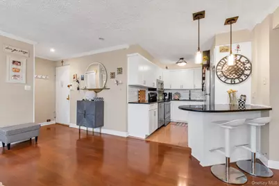10-24 166 St. Street #7C, Whitestone, NY 11357 - Photo 5