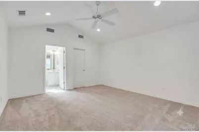 702 Pebble Beach Path, Riverhead, NY 11901 - Photo 13