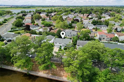 726 University Street, Valley Stream, NY 11581 - Photo 17