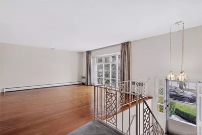 726 University Street, Valley Stream, NY 11581 - Photo 3