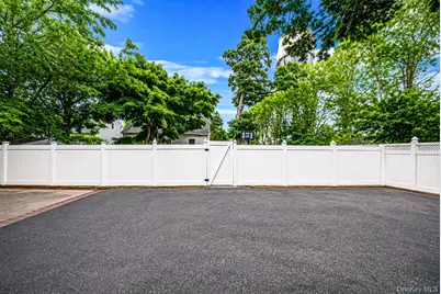 86 Jesse Street, Freeport, NY 11520 - Photo 7