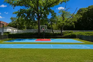 75-05 210th St, Oakland Gardens, NY 11364 - Photo 25
