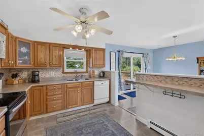 14 Blossom Grove Court, Highland, NY 12528 - Photo 11