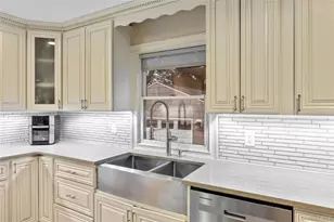 122 Linton Ave, Lindenhurst, NY 11757 - Photo 15