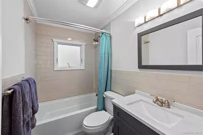 122 Linton Avenue, Lindenhurst, NY 11757 - Photo 31