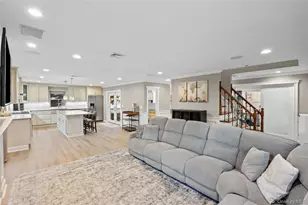 122 Linton Ave, Lindenhurst, NY 11757 - Photo 7