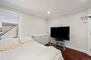 122 Linton Ave, Lindenhurst, NY 11757 - Photo 27