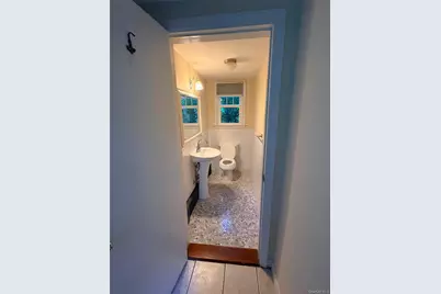 6 Tower Rd, Glen Cove, NY 11542 - Photo 11