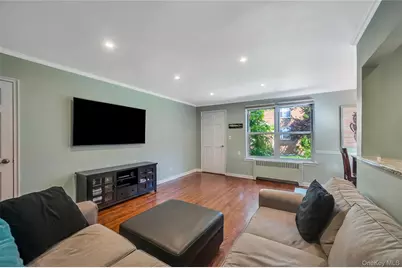 75 Edwards Street #1C, Roslyn Heights, NY 11577 - Photo 7