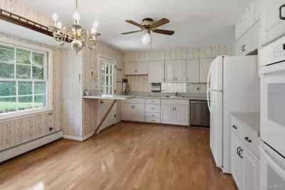 209 Southdown Road, Lloyd Harbor, NY 11743 - Photo 9