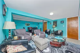 121-35 Milburn St, Springfield Gardens, NY 11413 - Photo 27