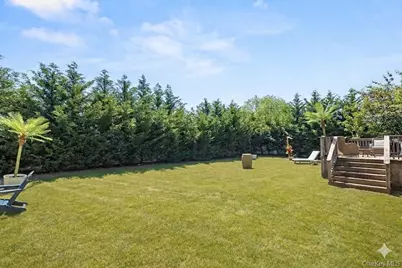 857 Milligan Lane, West Islip, NY 11795 - Photo 17