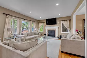 146 Melville Rd, Farmingdale, NY 11735 - Photo 3