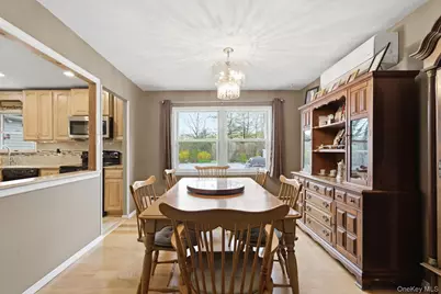 12 Wilmont Turn, Coram, NY 11727 - Photo 7