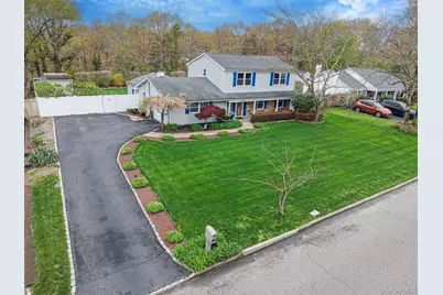 12 Wilmont Turn, Coram, NY 11727 - Photo 3