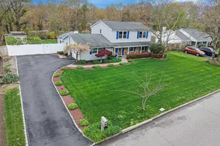 12 Wilmont Turn, Coram, NY 11727 - Photo 3
