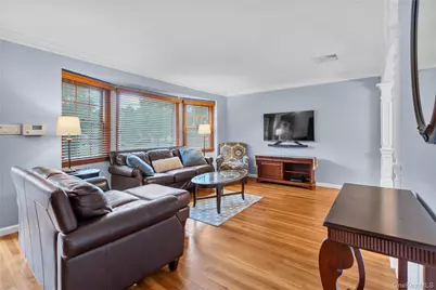 9 Carrol Place, Greenlawn, NY 11740 - Photo 3