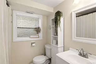 3 Del Pl, Hauppauge, NY 11788 - Photo 27