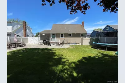 36 34th Street, Copiague, NY 11726 - Photo 21