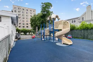 640 Pelham Rd, New Rochelle, NY 10805 - Photo 19