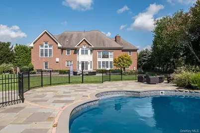 26 Legends Circle, Melville, NY 11747 - Photo 31