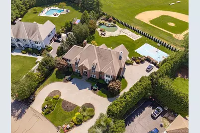 26 Legends Circle, Melville, NY 11747 - Photo 35