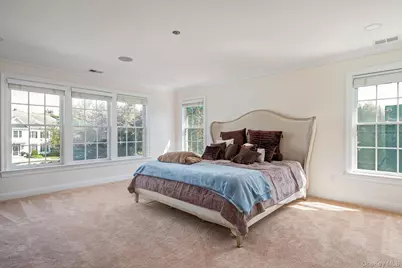 26 Legends Circle, Melville, NY 11747 - Photo 23