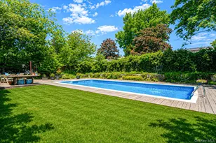 15 Edwin Ave, Patchogue, NY 11772 - Photo 3