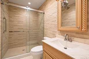 15 Edwin Ave, Patchogue, NY 11772 - Photo 17
