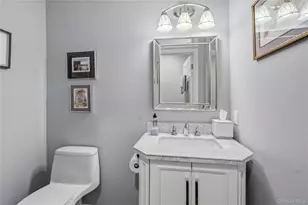 34 Admiral Rd, Massapequa, NY 11758 - Photo 19