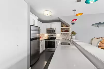 545 W Broadway #A, Long Beach, NY 11561 - Photo 9