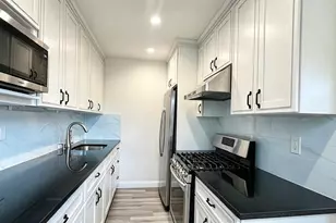 69-43 136th St, Flushing, NY 11367 - Photo 5