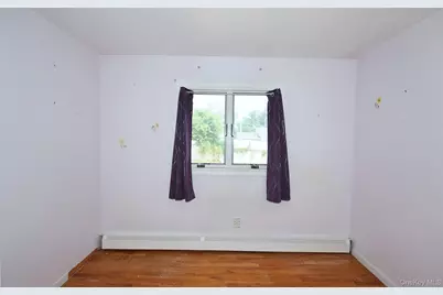 27 Naples Avenue, Central Islip, NY 11722 - Photo 19