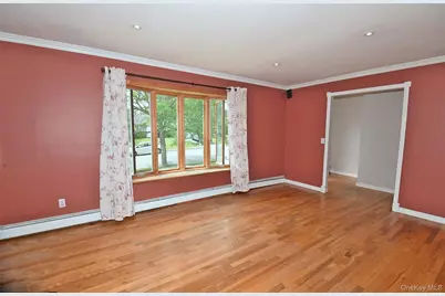 27 Naples Avenue, Central Islip, NY 11722 - Photo 3