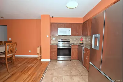 27 Naples Avenue, Central Islip, NY 11722 - Photo 7