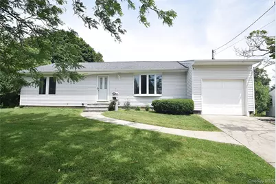 27 Naples Avenue, Central Islip, NY 11722 - Photo 31