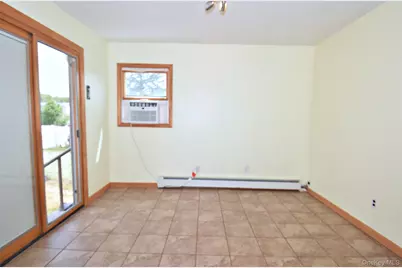 27 Naples Avenue, Central Islip, NY 11722 - Photo 11