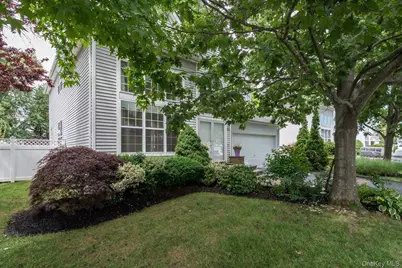 23 Honeysuckle Court, Melville, NY 11747 - Photo 3