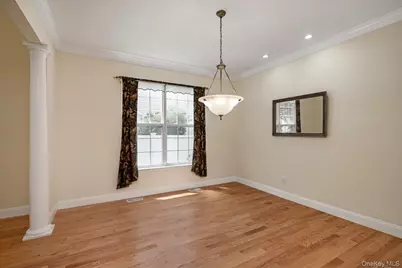 23 Honeysuckle Court, Melville, NY 11747 - Photo 7