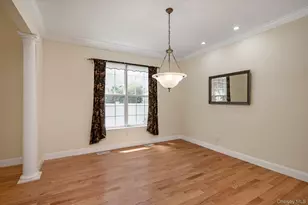 23 Honeysuckle Ct, Melville, NY 11747 - Photo 7