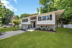 145 Lenore Ln, Centereach, NY 11720 - Photo 3