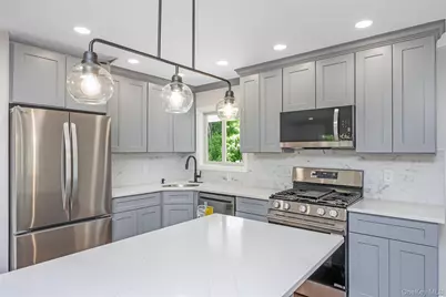 145 Lenore Lane, Centereach, NY 11720 - Photo 11