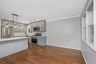 145 Lenore Ln, Centereach, NY 11720 - Photo 9