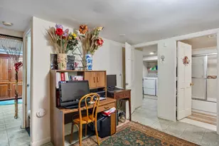 1 Hale Pl, Roosevelt, NY 11575 - Photo 19